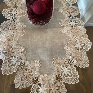 Table runner